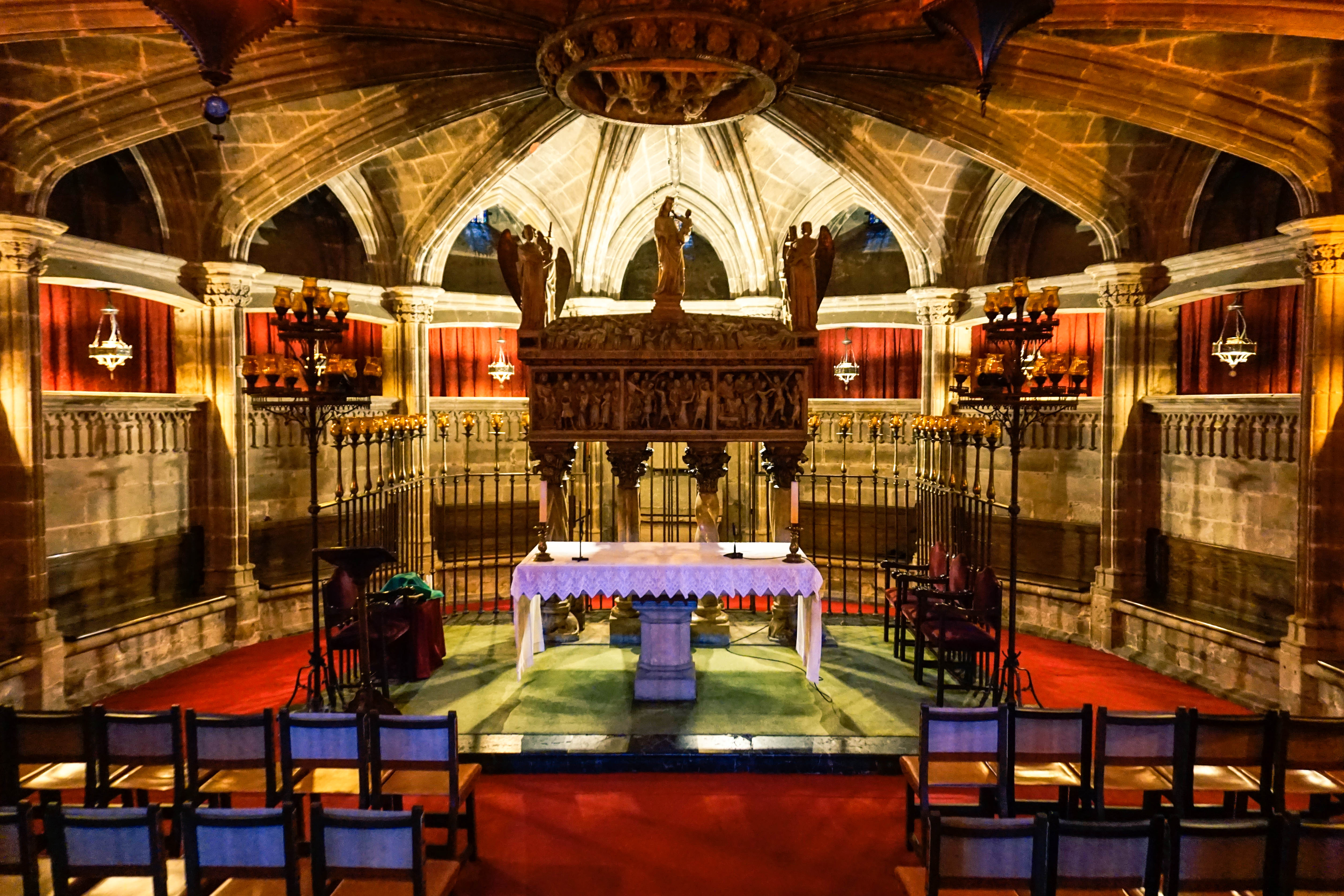 barcelona cathedral, tomb